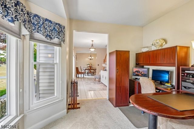 33 Hughey Ln, Hillsborough Twp., NJ 08844