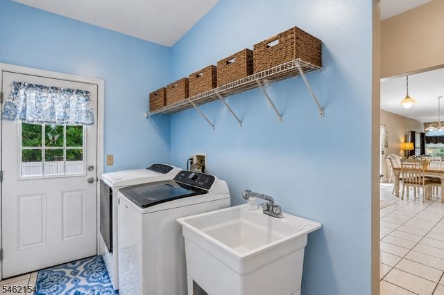 33 Hughey Ln, Hillsborough Twp., NJ 08844