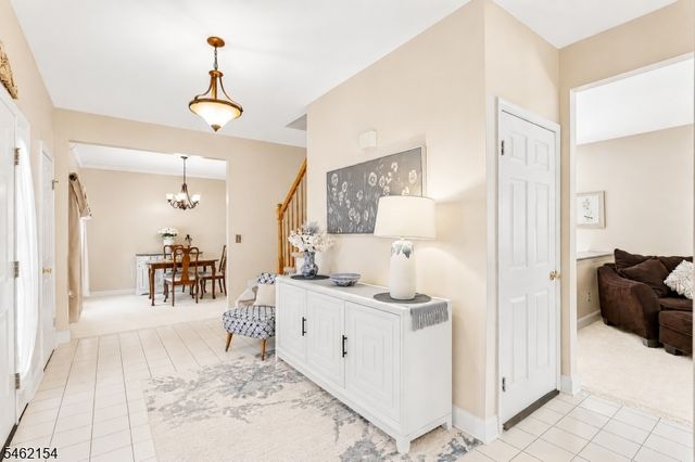 33 Hughey Ln, Hillsborough Twp., NJ 08844
