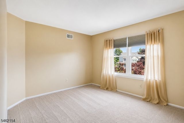 33 Hughey Ln, Hillsborough Twp., NJ 08844