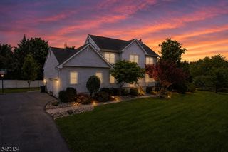 33 Hughey Ln, Hillsborough Twp., NJ 08844