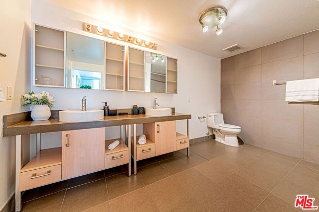 1234 Wilshire Boulevard 321, Los Angeles, CA 90017