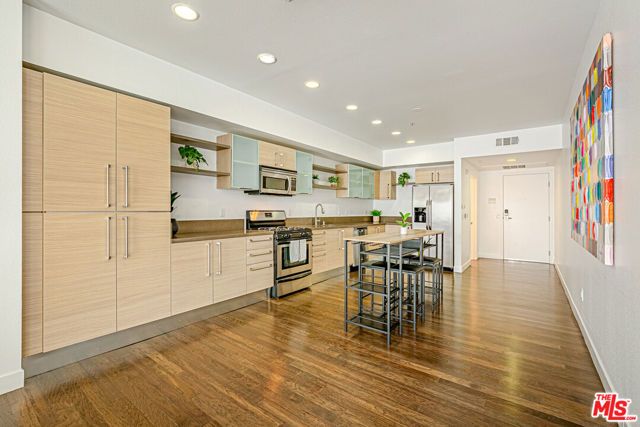 1234 Wilshire Boulevard 321, Los Angeles, CA 90017