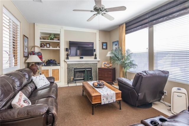 28318 Santa Catarina, Saugus, CA 91350