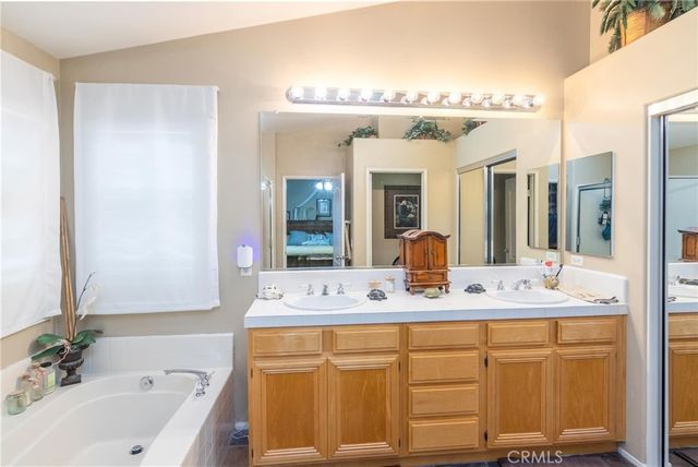 28318 Santa Catarina, Saugus, CA 91350