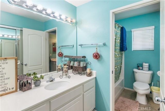 28318 Santa Catarina, Saugus, CA 91350