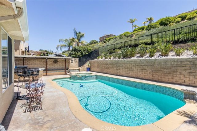 28318 Santa Catarina, Saugus, CA 91350