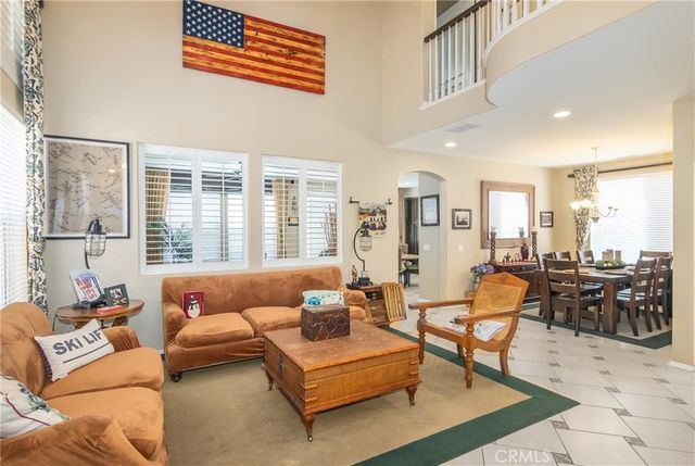 28318 Santa Catarina, Saugus, CA 91350