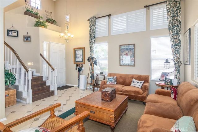 28318 Santa Catarina, Saugus, CA 91350