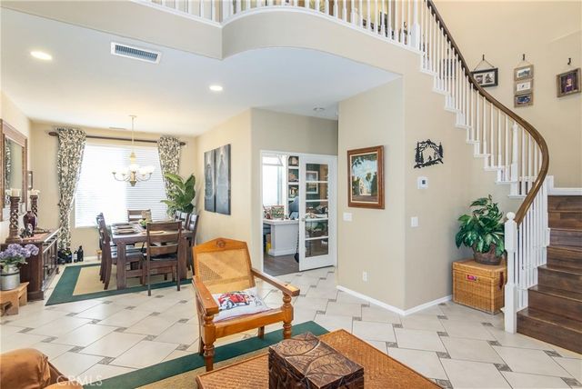 28318 Santa Catarina, Saugus, CA 91350
