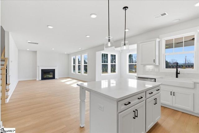 5 Pelham Crossing Drive, Greenville, SC 29615