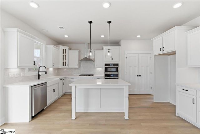 5 Pelham Crossing Drive, Greenville, SC 29615