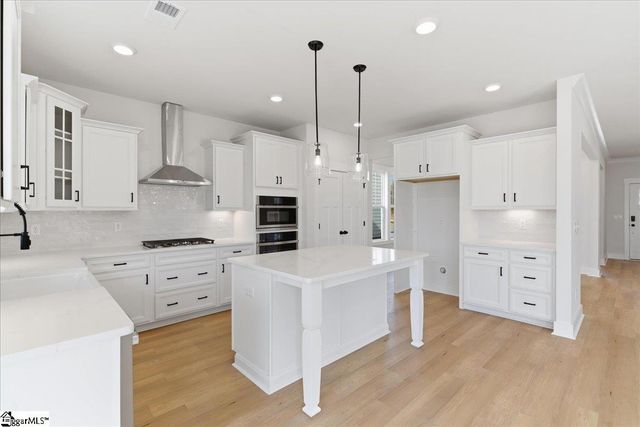 5 Pelham Crossing Drive, Greenville, SC 29615