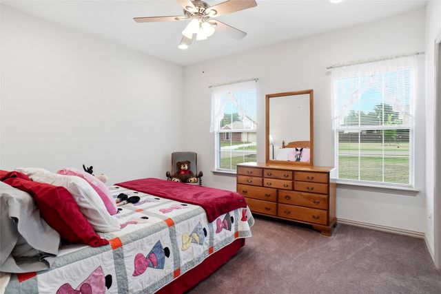 207 Bonita Drive, Granbury, TX 76049