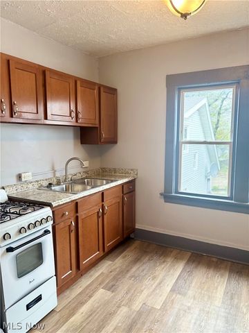 8208 Denison Avenue 5, Cleveland, OH 44102