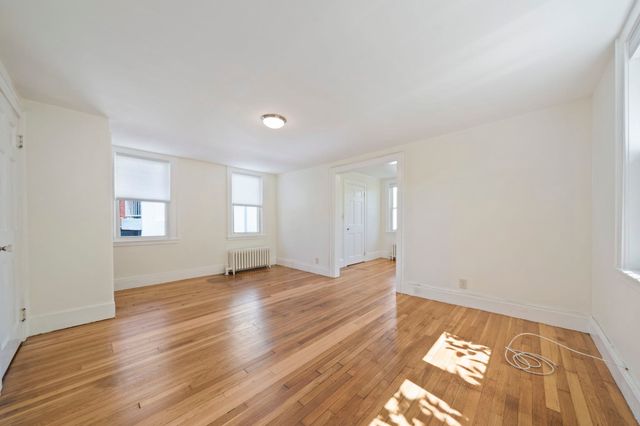 12 Bellevue St, Boston, MA 02125