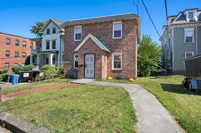 12 Bellevue St, Boston, MA 02125
