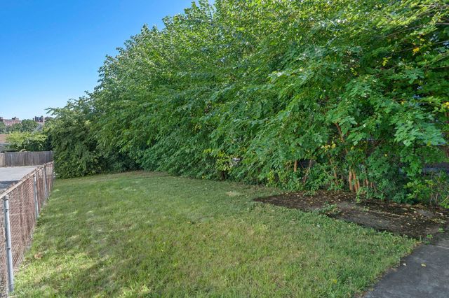 12 Bellevue St, Boston, MA 02125
