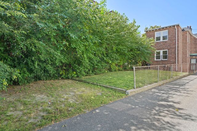 12 Bellevue St, Boston, MA 02125