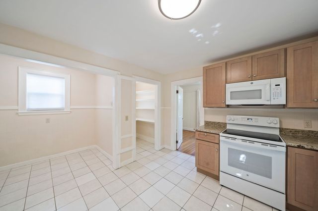 12 Bellevue St, Boston, MA 02125