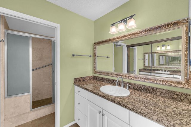 16 San Felipe Drive, Palm Desert, CA 92260