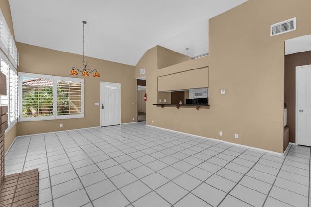 16 San Felipe Drive, Palm Desert, CA 92260