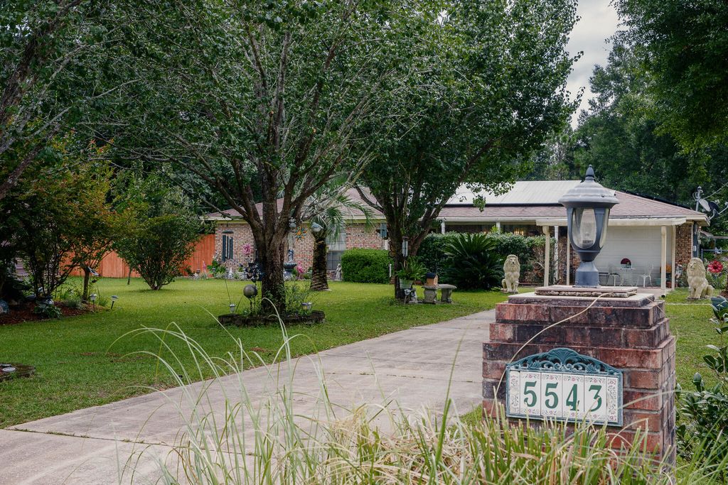 5543 Galaxy Drive, Crestview, FL 32539