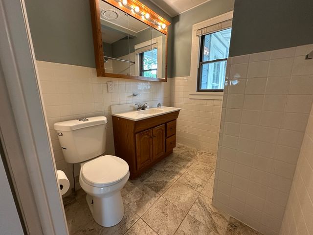 37 S Heather Drive, Crystal Lake, IL 60014