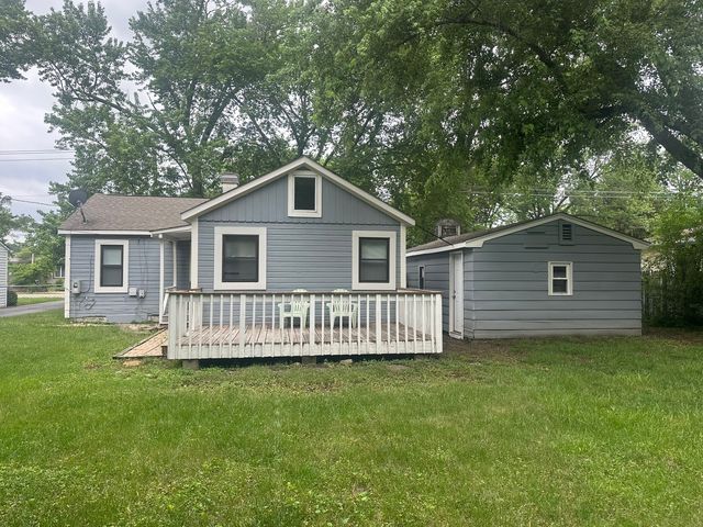 37 S Heather Drive, Crystal Lake, IL 60014