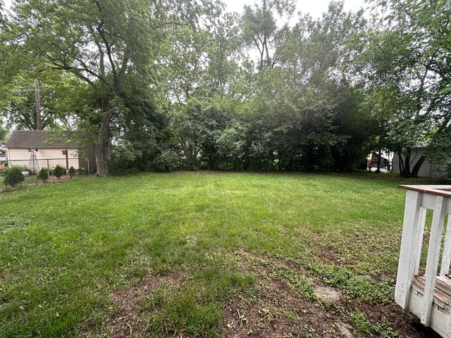 37 S Heather Drive, Crystal Lake, IL 60014