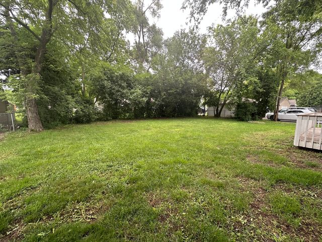 37 S Heather Drive, Crystal Lake, IL 60014