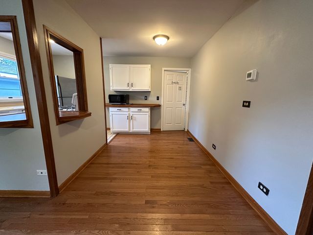 37 S Heather Drive, Crystal Lake, IL 60014