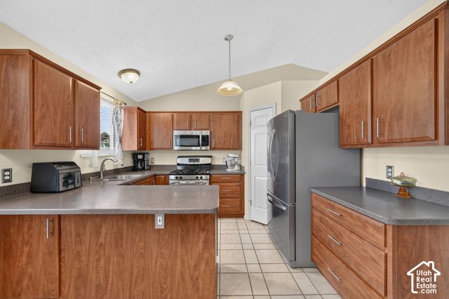 6061 S WALNUT VIEW DR, Salt Lake City, UT 84118
