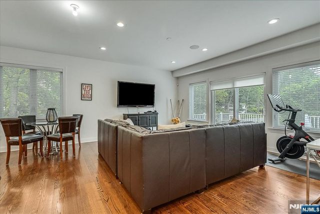 23 Erskine Drive, Morristown Town, NJ 07960