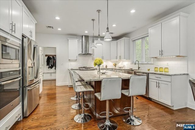 23 Erskine Drive, Morristown Town, NJ 07960