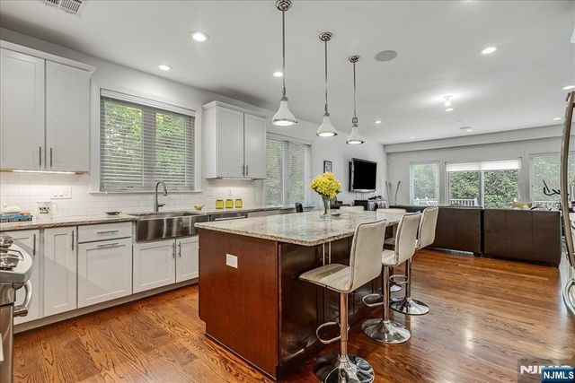 23 Erskine Drive, Morristown Town, NJ 07960