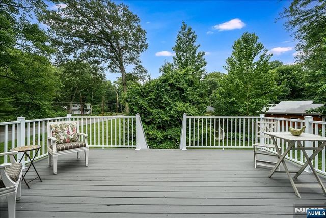 23 Erskine Drive, Morristown Town, NJ 07960