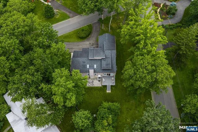 23 Erskine Drive, Morristown Town, NJ 07960