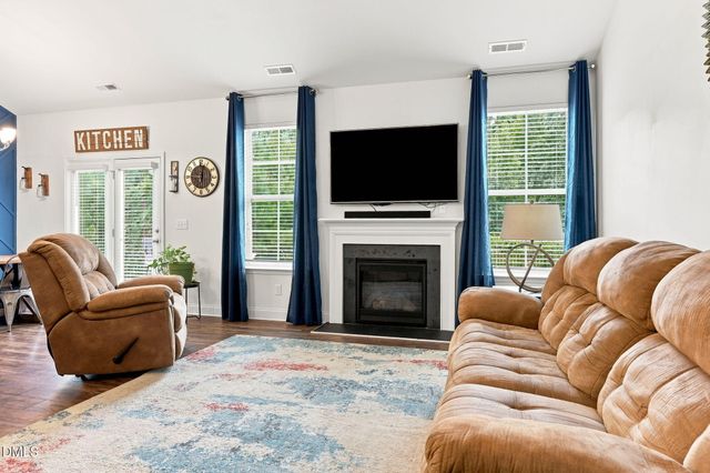 929 Stable Fern Drive, Fuquay Varina, NC 27526