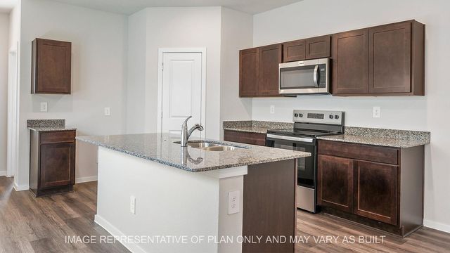 2305 White Wing, Navasota, TX 77868