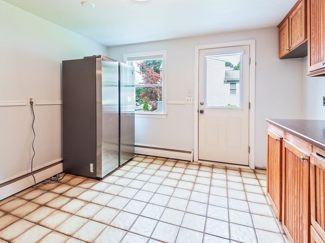 253 Central St, Hudson, MA 01749