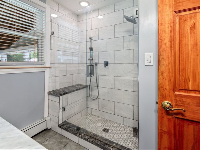 253 Central St, Hudson, MA 01749