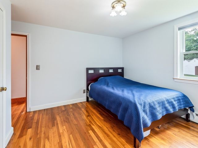 253 Central St, Hudson, MA 01749