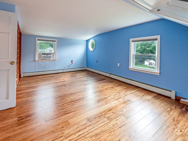 253 Central St, Hudson, MA 01749