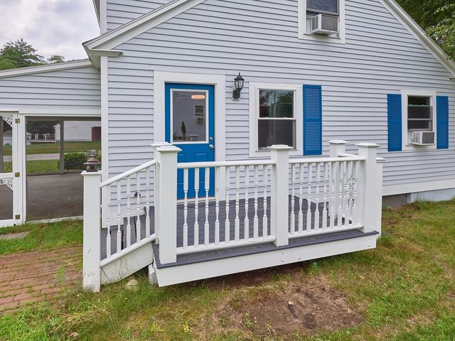 253 Central St, Hudson, MA 01749