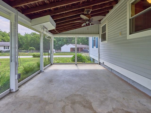 253 Central St, Hudson, MA 01749