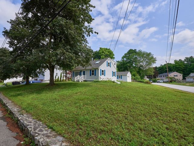 253 Central St, Hudson, MA 01749