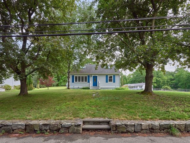 253 Central St, Hudson, MA 01749