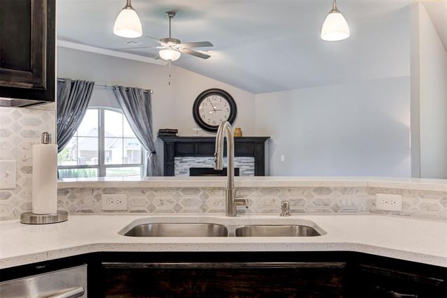 15612 W Vermillion Drive, Edmond, OK 73013