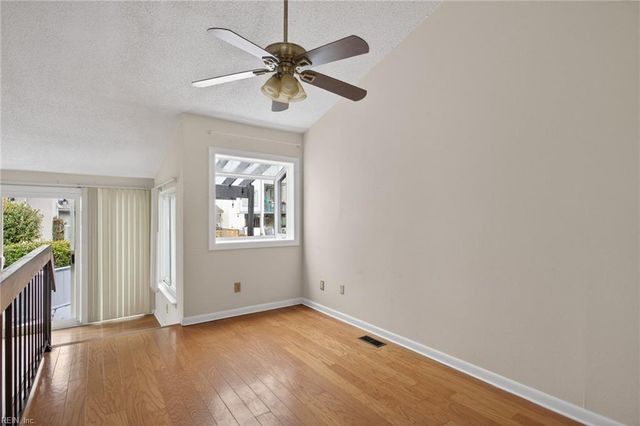 214 N First ST, Hampton, VA 23664